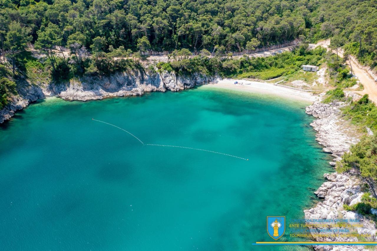 Yourcroatiaholiday - Villa With 6 Rooms Drenje  외부 사진